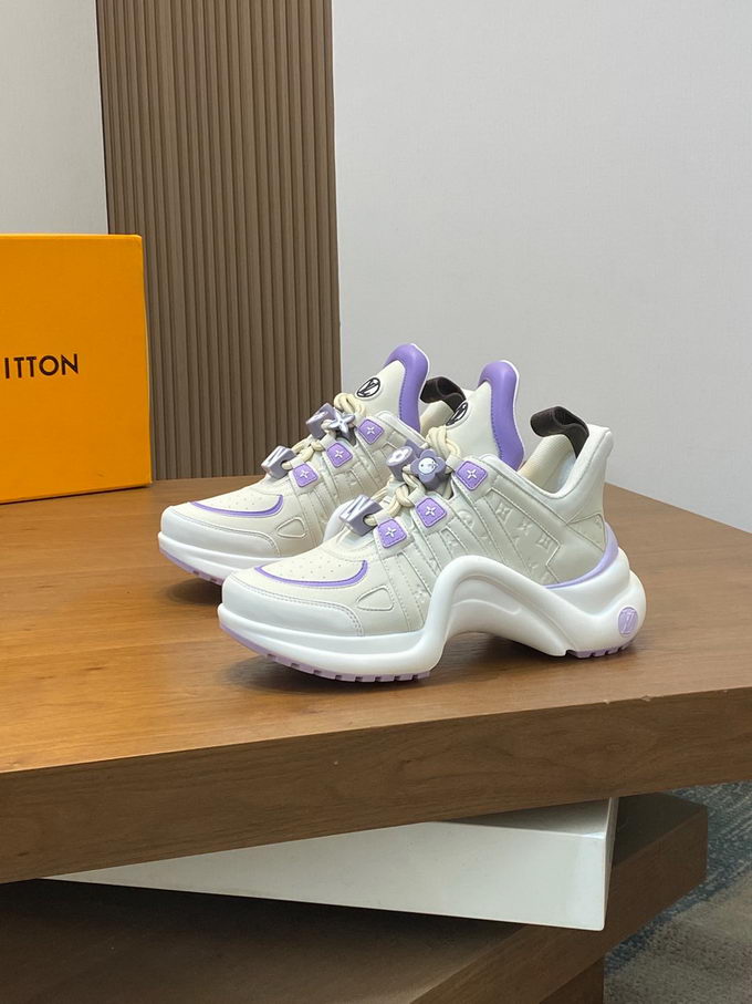 Louis Vuitton Sneakers Wmns ID:20250217-98